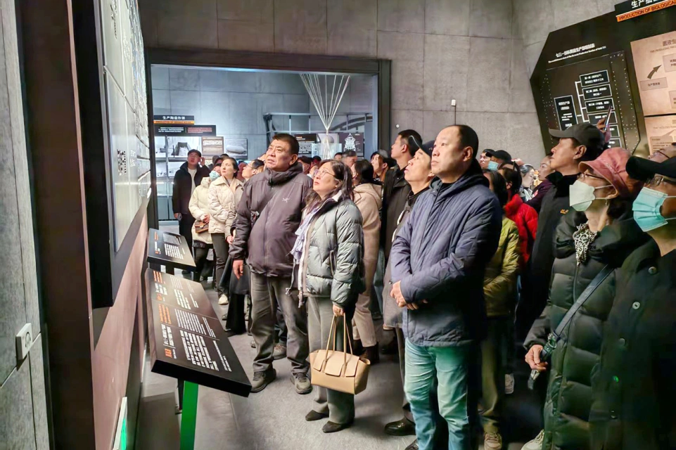 ˼������־ ������Ӣ��&mdash;&mdash;��ҩ������������ҵ����֯��չ����������ϵ���˶�